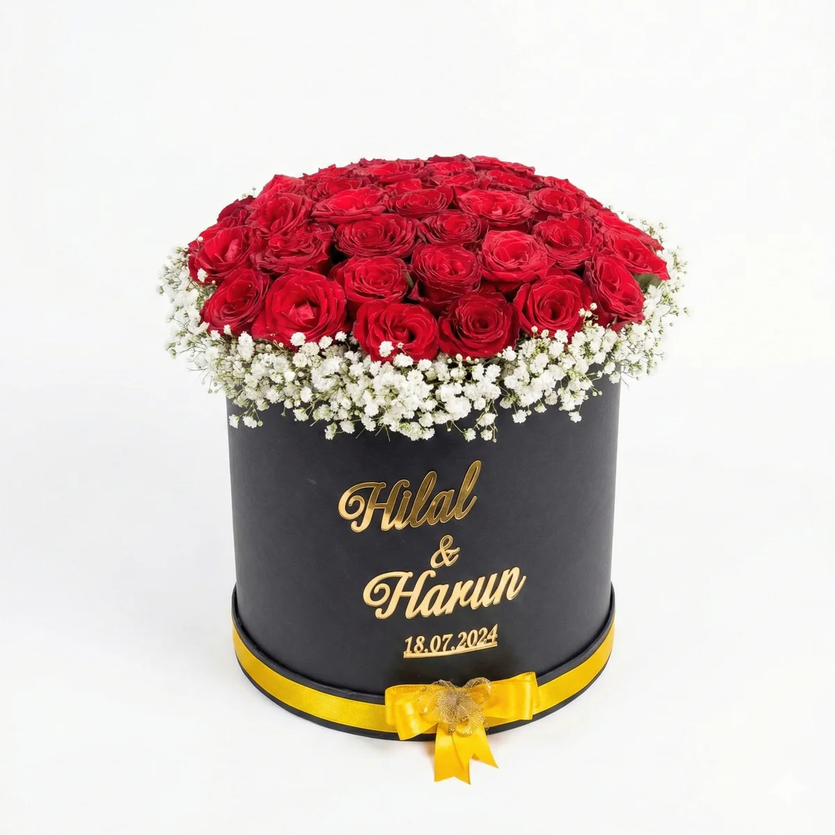 İsim Yazılı Siyah Kutuda Kırmızı Gül Aranjmanı - Görsel 1